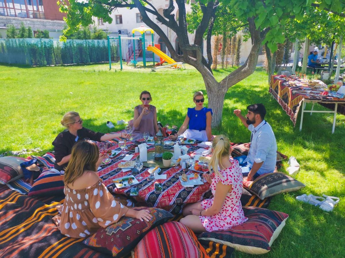 גורמה Garden Inn Cappadocia מראה חיצוני תמונה